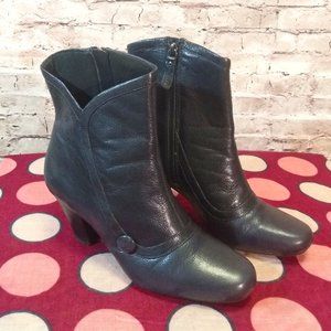 Clarks Leather Navy Ankle Boots w/Cone Heels Size 11M